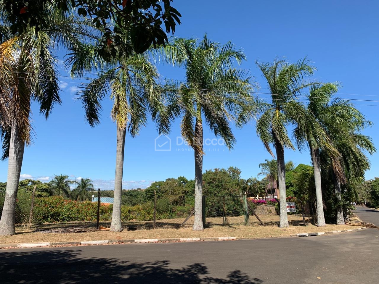 Terreno à venda no Parque Luciamar em Campinas