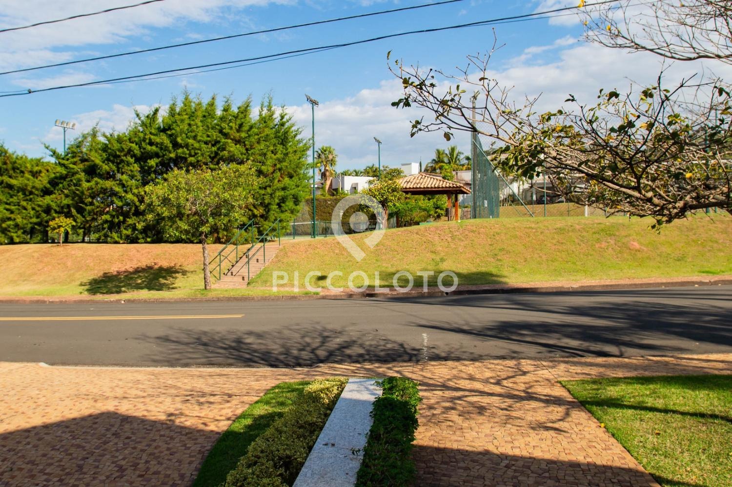 Piccoloto -Casa para alugar no Loteamento Arboreto dos Jequitibás (Sousas) em Campinas