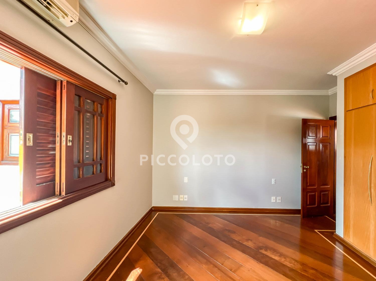 Piccoloto -Casa à venda no Vila Embaré em Valinhos