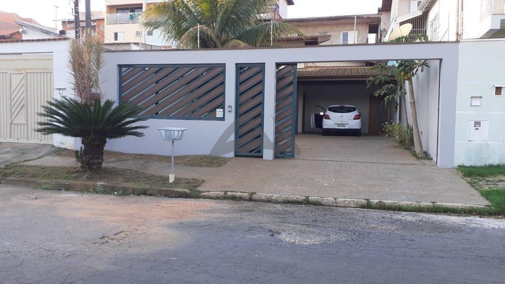 Casa Padrão para Venda em Parque Jambeiro Campinas-SP