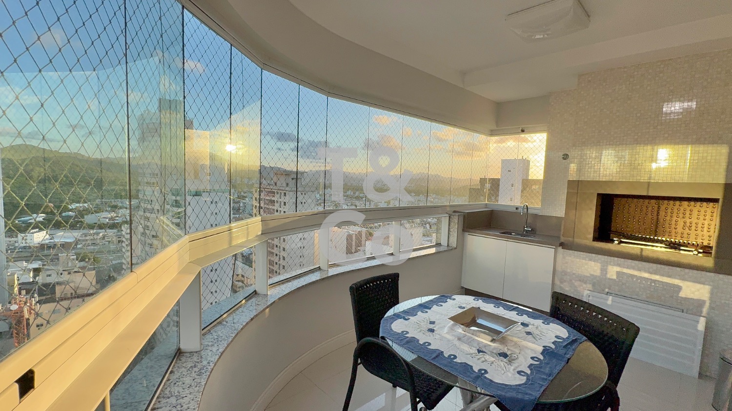 AP001121 | Apartamento aluguel Centro | Balneário Camboriú/SC