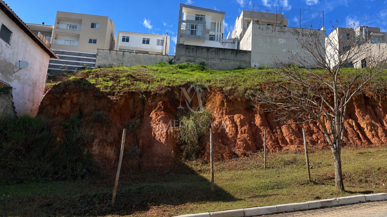Terreno à venda no Via do Sol em Juiz de Fora