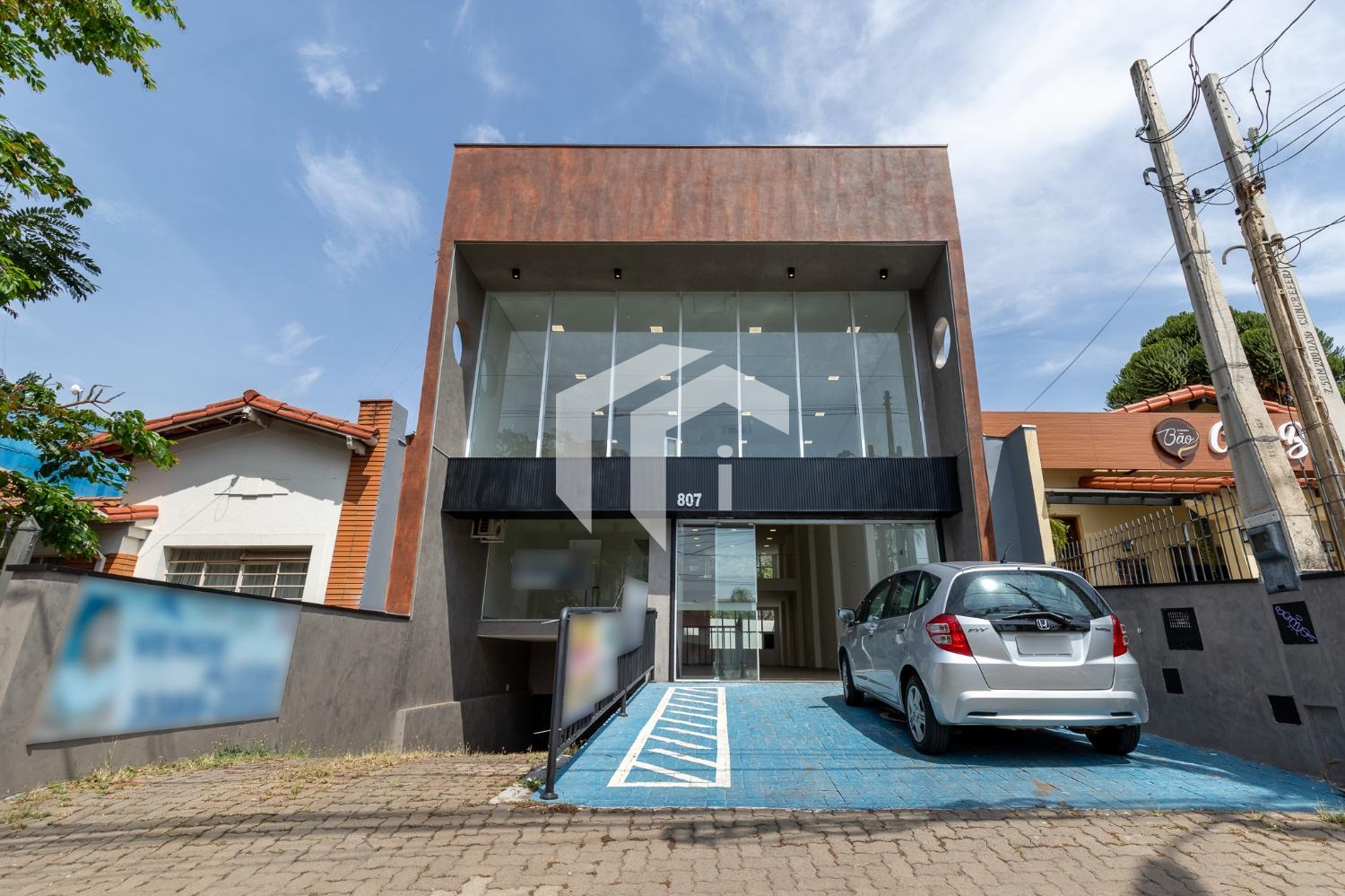 Avenida Brasil - Prédio Comercial